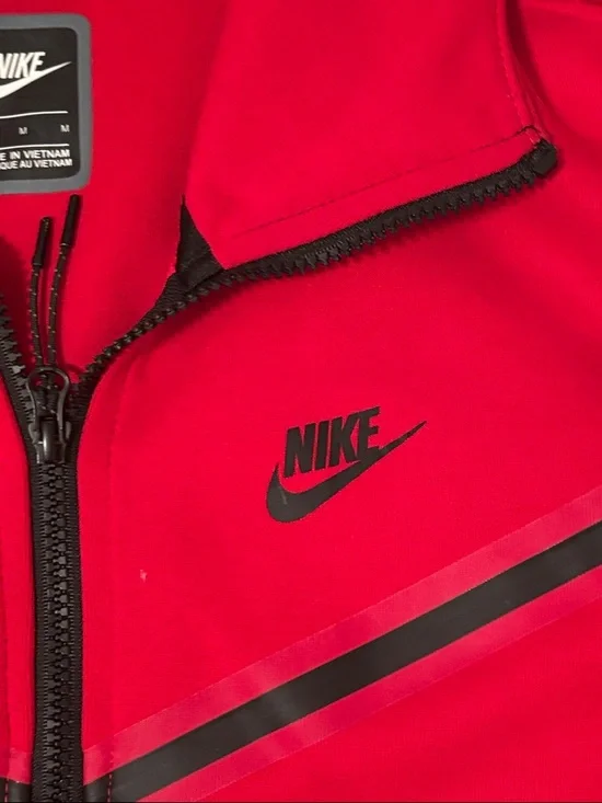 Nike Red and Black Zip-Up Hooded Jacket - Picture 3 of 5